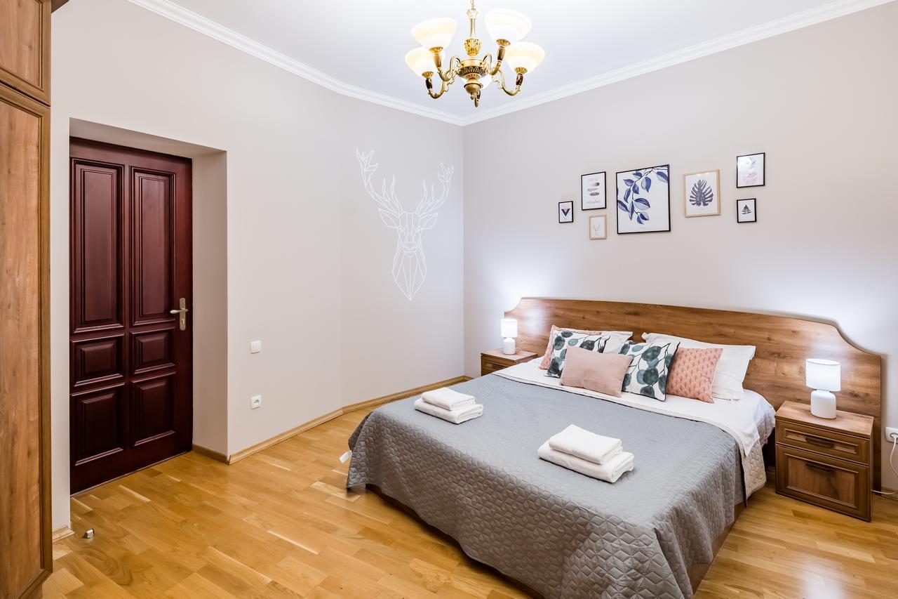 High Castle Apartment Lviv Exterior photo